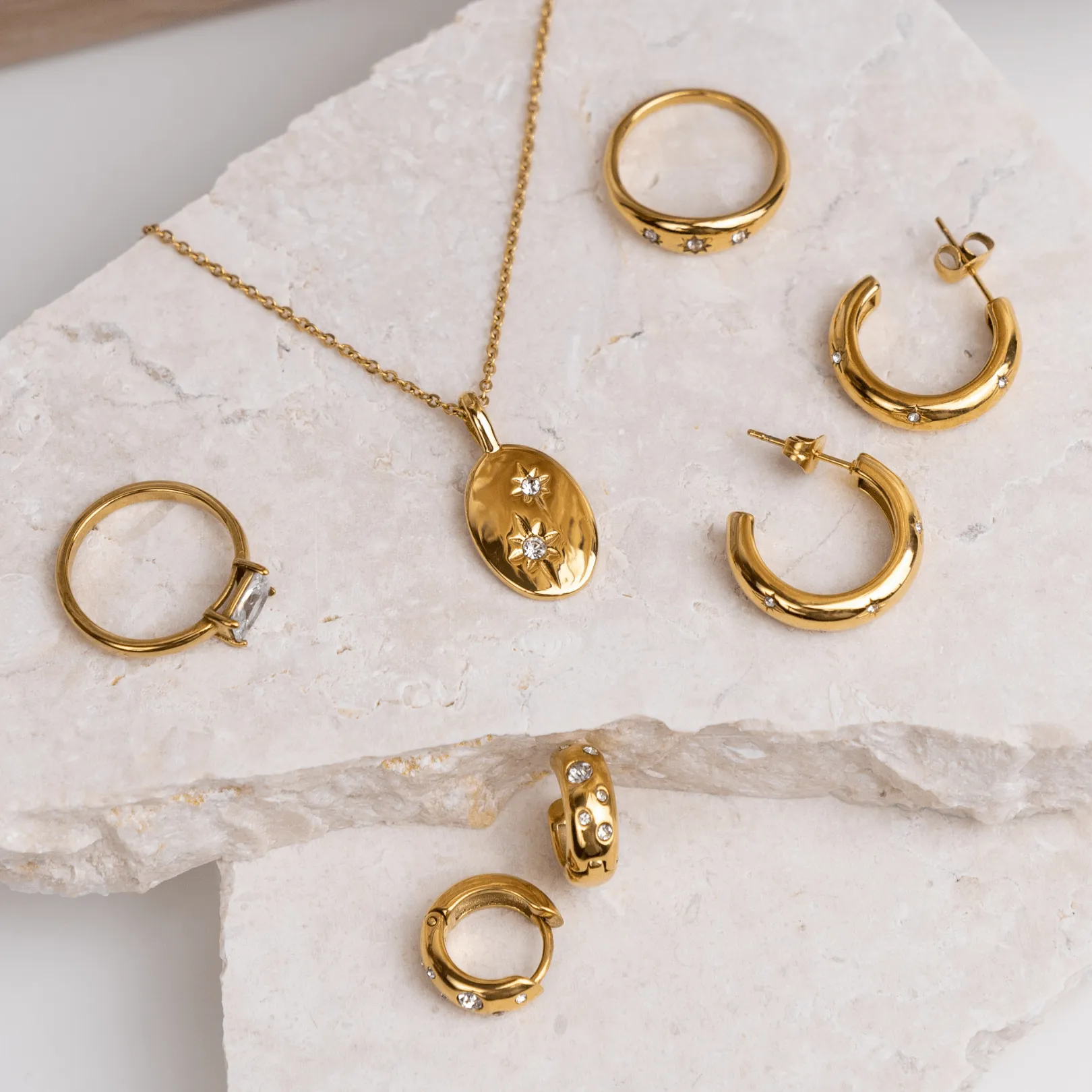 Stella Hoops